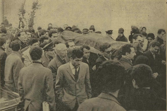 تشییع پیکر فروغ فرخزاد