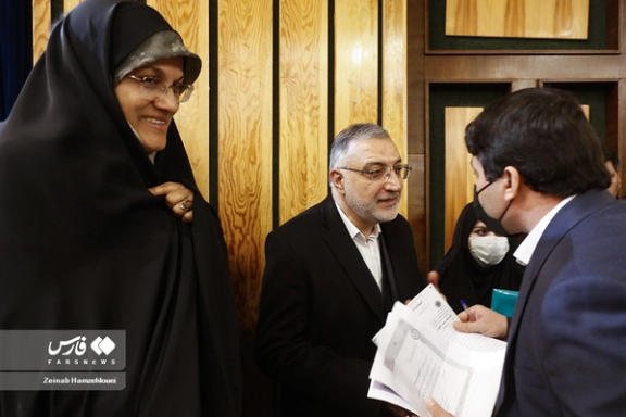 Lawmaker Zohreh Elahian (left) and Tehran Mayor Alireza Zakani (center) (undated)