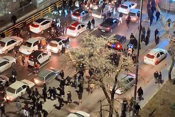 پیام مخاطب به ایران اینترنشنال: دستکم ۱۷ نفر در اعتراضهای شهرستان دورود کشته شدهاند