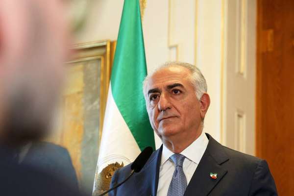 شاهزاده رضا پهلوی خطاب به جهان: با جمهوری اسلامی توافق نکنید، بلکه به آن پایان دهید