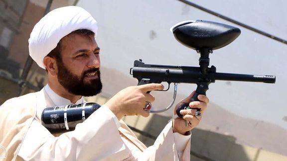 مدیر حوزه علمیه بهاری در همدان: برای تخلیه هیجانات طلاب جوان باشگاه پینتبال راه انداختیم