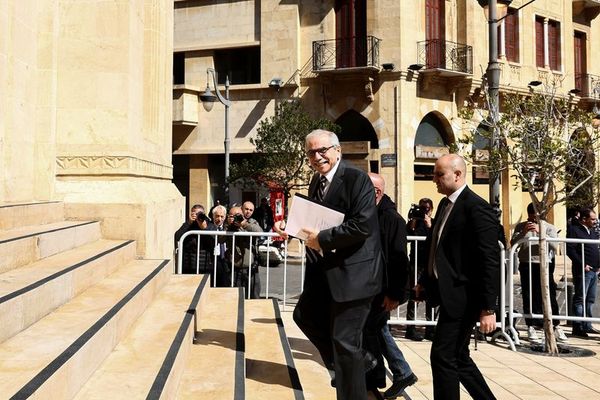 نخستوزیر لبنان خواستار افزایش فشار بینالمللی برای خروج اسرائیل از جنوب این کشور شد