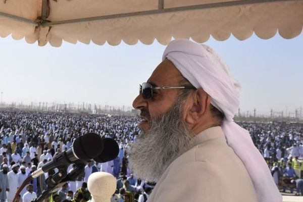 باحثون في الدراسات الدينية يؤكدون ضرورة دعم المطالب التحررية لزعيم أهل السنة في إيران
