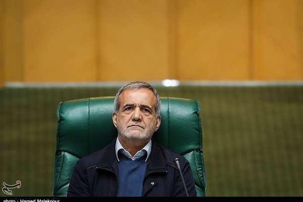 Iranian MP Warns Of Iran's Regression Amid Internet Crackdowns