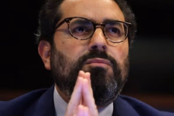 مدیر اجرایی دیدهبان سازمان ملل: برنامه شکایت کیفری باعث لغو شرکت عراقچی در داووس شد