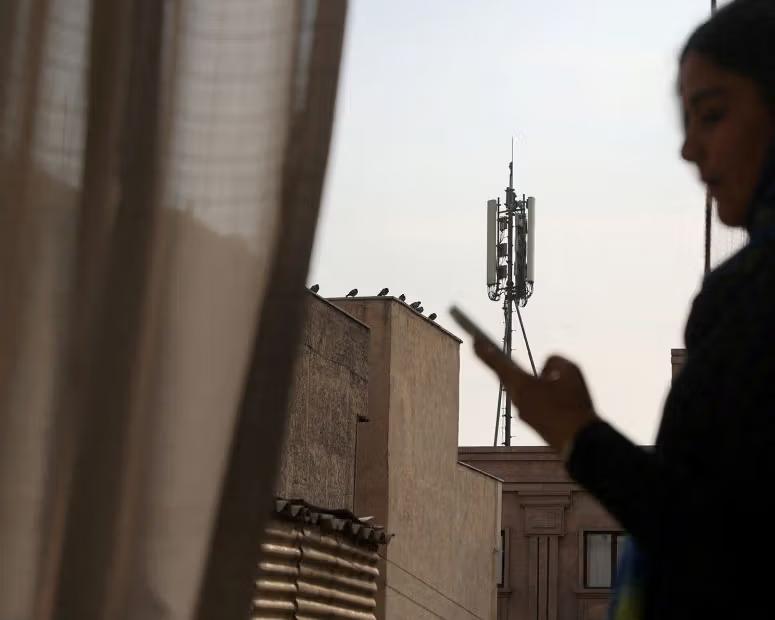 دو ماه تاریکی دیجیتال در ایران؛ از خسارت‌های میلیاردی تا اینترنت پرو