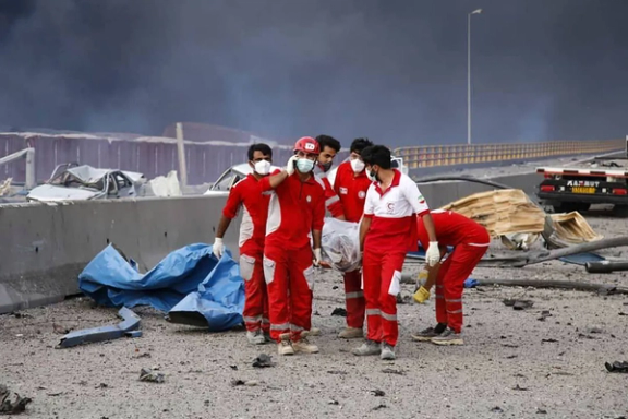 معلومات حصرية لـ"إيران إنترناشيونال": أكثر من 300 قتيل في انفجار ميناء رجائي