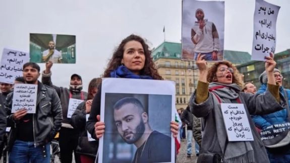 "الأمم المتحدة" تدين حکم إعدام "صالحي" وإجراءات القمع العنيفة ضد المرأة في إيران