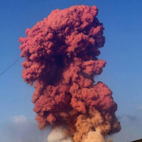 مسؤول إيراني: دخان انفجار بندر عباس سام