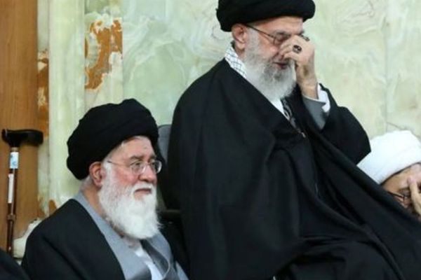 ممثل خامنئي: ما نخشاه هو التراجع عن "الحجاب الإجباري" في إيران