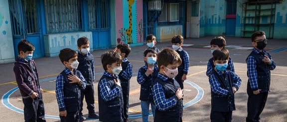 مصوبه مجلس: مدیر زن در مدارس ابتدایی پسرانه که بیشتر کارکنان زن باشند، مانع ندارد