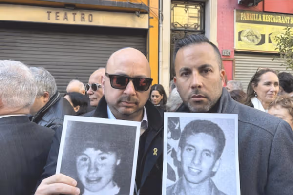 Argentina bombing rankles victims, stokes Iran wariness decades later