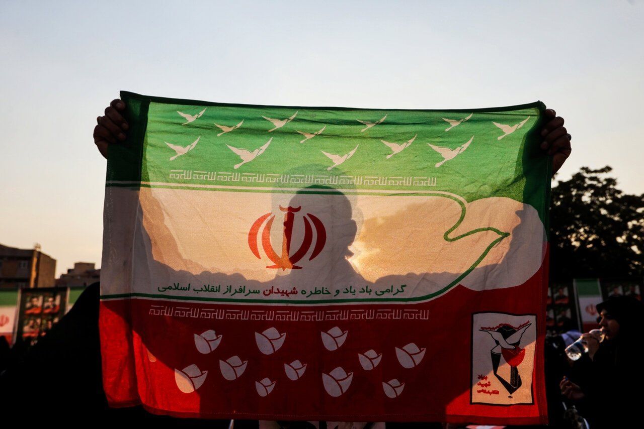 Mixed signals on new nuclear talks suggest rifts in Tehran