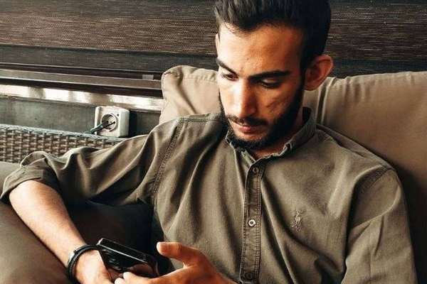 استمرار احتجاز طالب بجامعة آزاد في سجن طهران الكبير بعد اعتقاله منذ أكثر من شهر