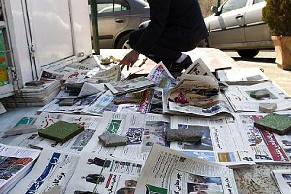 الصحافيون في إيران يعانون الأمرين: الفقر.. وقيود العمل