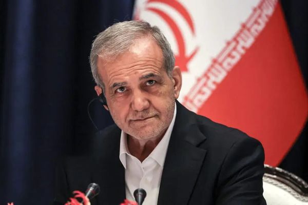 وصلت إلى حد المطالبة بعزله.. الرئيس الإيراني يواجه أزمة سياسية بعد تصريحاته في نيويورك