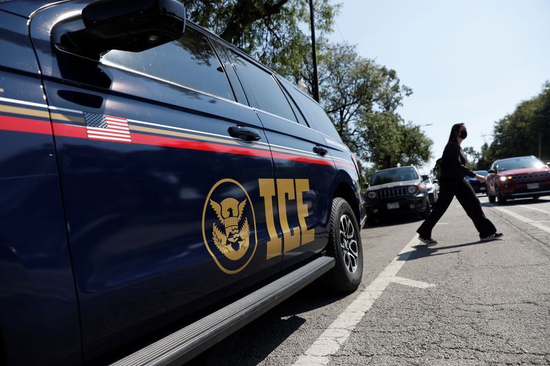 وکیل  ۲ پناهجوی ایرانی: یک مخالف سیاسی و یک نوکیش مسیحی از آمریکا به ایران بازگردانده شدند