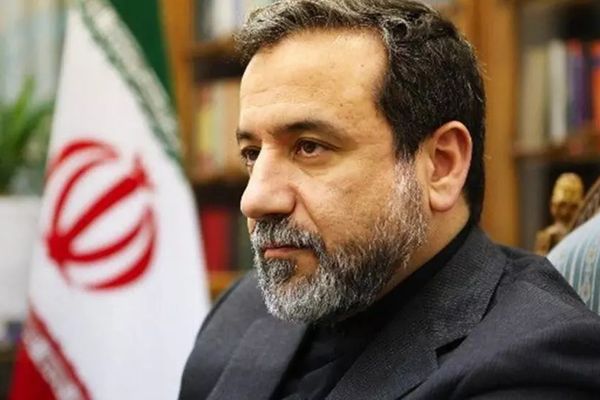 وزير الخارجية الإيراني: برنامج التخصيب غير قابل للتفاوض