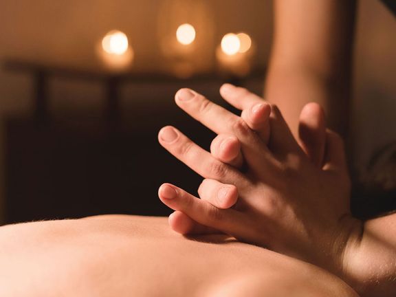 رسانه وابسته به دانشگاه آزاد: در مراکز ماساژ با هپیاندینگ از خط قرمز شرع عدول میکنند