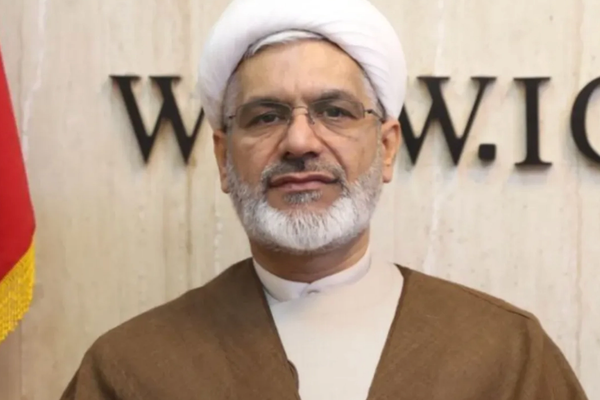 برلماني إيراني: يبدو أن ترامب يعاني من الخرف