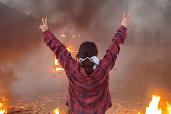 "نيويورك تايمز": النظام الإيراني يتحرش بالسجينات لفرض العفة والحجاب