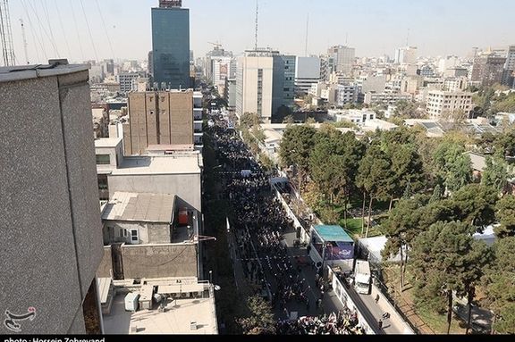 جمهوری اسلامی فیلمبرداری هوایی مراسم حکومتی ۱۳ آبان را به دلیل «محدودیت پروازی» لغو کرد