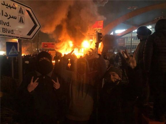 اتحاد سائقي الشاحنات في إيران: سنواصل درب زملائنا قتلى الاحتجاجات