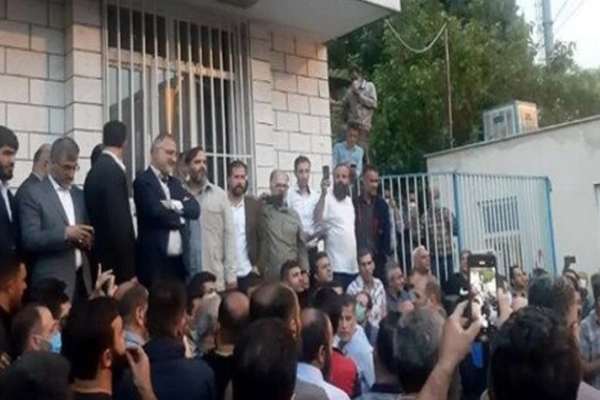 Tehran Uses Police Buses, IRGC Drivers Amid City Bus Strike