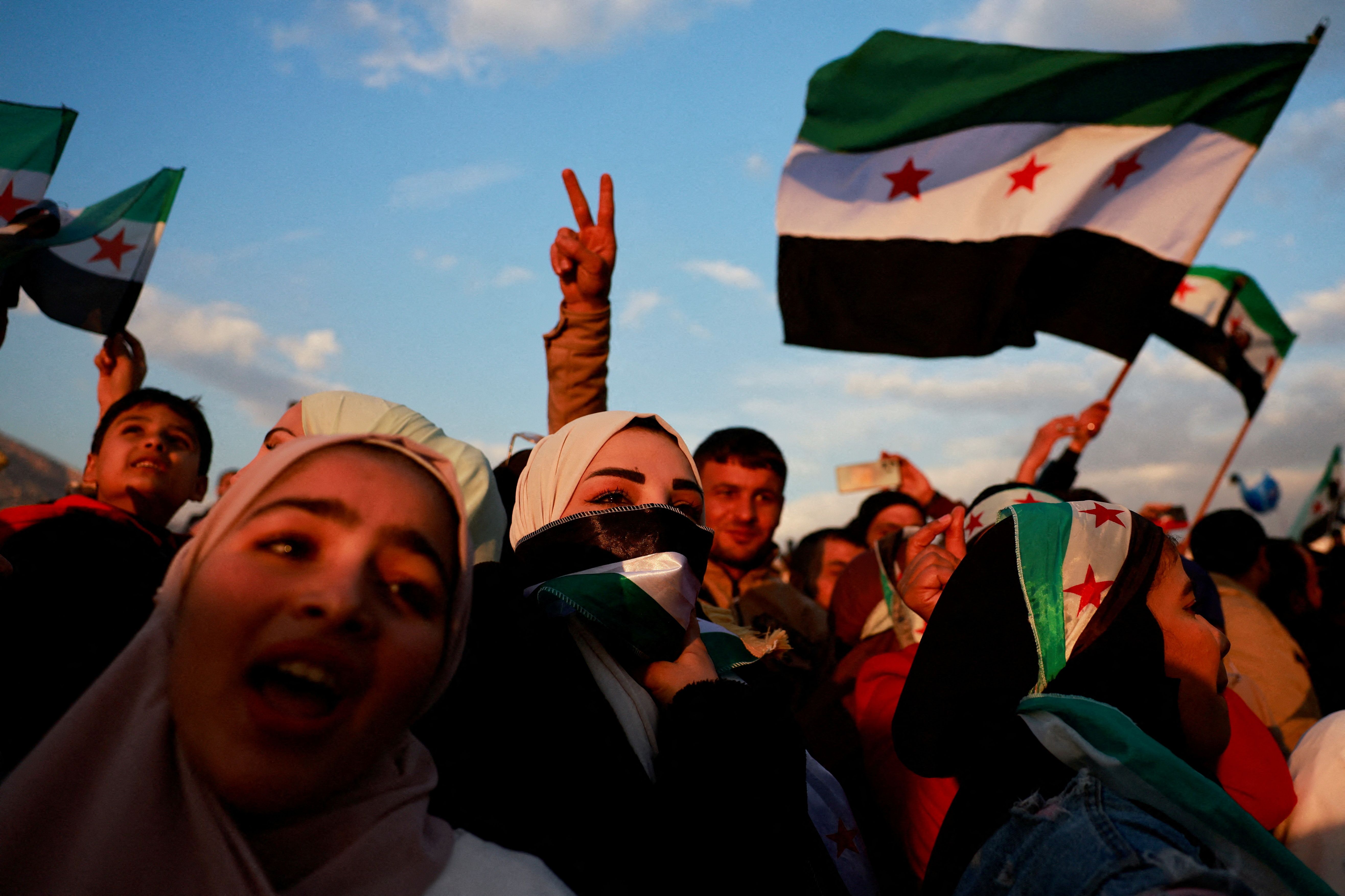 خوشحالی مردم سوریه از سقوط حکومت بشار اسد، دمشق، ۳۰ آذر