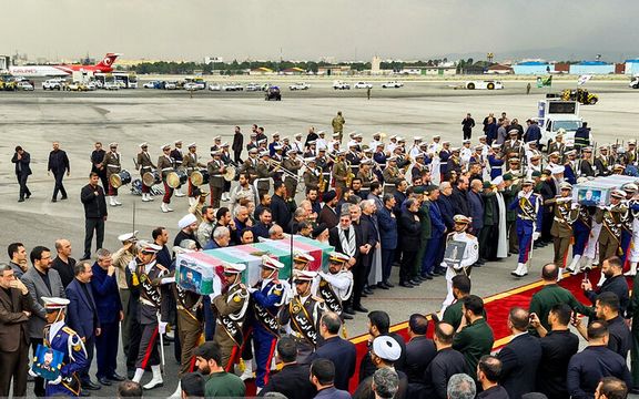 وزارت بهداشت به مراکز درمانی برای برگزاری مراسم تشییع جسد رئیسی آمادهباش داد