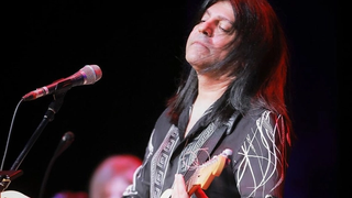 زخمی رگبار روح؛ کاوه یغمایی هنرمند معترض