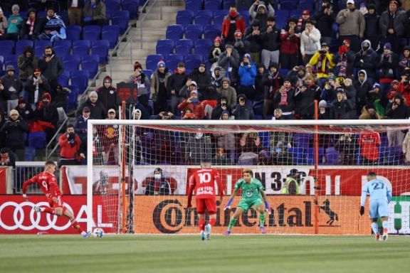 قوانین ضربه پنالتی در فوتبال از فصل آینده تغییر میکند