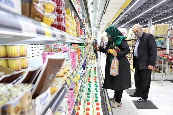 حكومة بزشكيان تضغط على محدودي الدخل في إيران