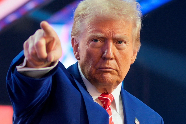 ترامب: الاتفاق مع إيران يجب أن يسمح بتفجير المختبر.. وربما تفاجأون قريبا