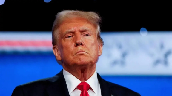 تحت ضغط عودة ترامب القوية.. دعوات في إيران لإبداء المرونة لتخفيف العقوبات