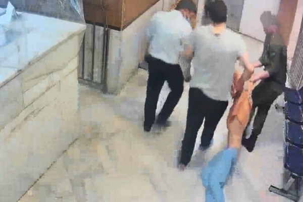 العفو الدولية: نظام إيران يتعمد الحرمان الطبي للسجناء.. والسجون أصبحت "غرفة انتظار الموت"