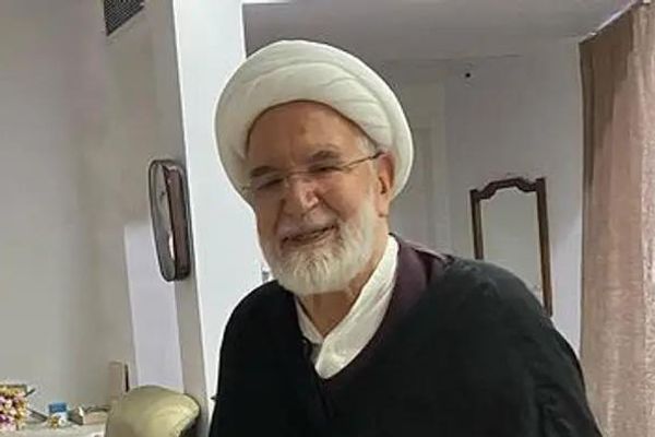 نجل كروبي نافيا كلام الرئيس الإيراني: الإقامة الجبرية المفروضة على والدي لم تتغير