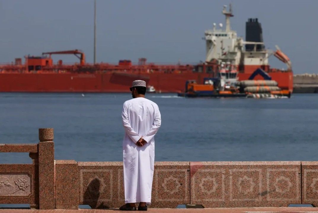 رویترز: دو نفتکش مرتبط با ایران پیش از اجرای محاصره از تنگه هرمز خارج شدند
