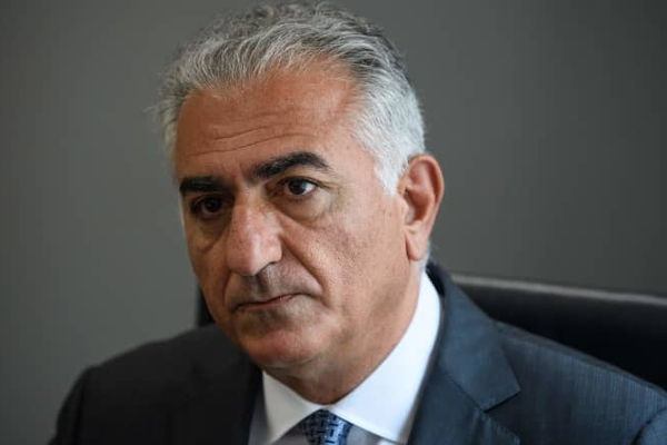 رضا بهلوي يطالب بإغراق السوق الإيرانية بتكنولوجيا "ستارلينك" لدعم معارضي النظام