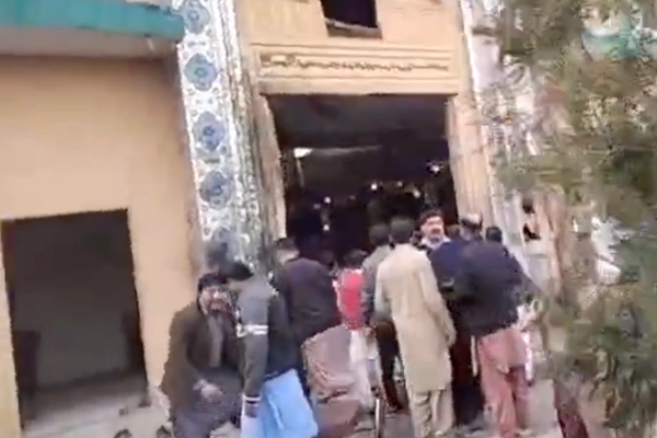 31 قتيلاً في هجوم انتحاري استهدف مسجدًا للشيعة بالعاصمة الباكستانية إسلام آباد