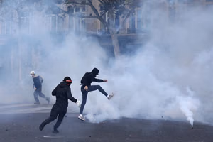 فرانسه: خوانشی از یک انحطاط