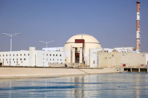 700 Russians working on Iran's Bushehr nuclear facility, Rosatom says