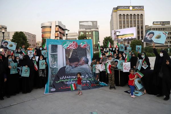 Prominent Politician Warns Iran's Raisi Of Disillusioned Voters