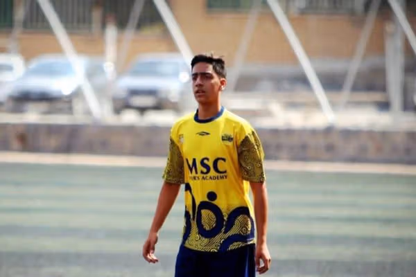 پدرام خالویی، بازیکن نوجوان تیم سپاهان نوین، به دست جمهوری اسلامی کشته شد