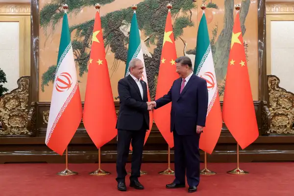 رویترز: تهران در سازوکاری میلیارد دلاری، پول نفت را صرف خرید کالا از چین میکند