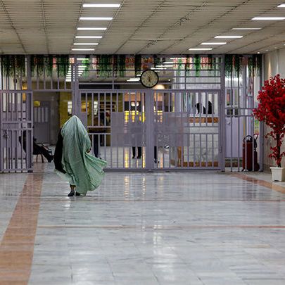 موج افشاگری زنان درباره برهنه شدن اجباری در بازداشتگاهها و زندانهای جمهوری اسلامی