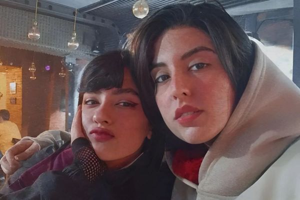 خواهر نیکا شاکرمی: هزاران نیکا برای پسگرفتن آینده دزدیدهشده میجنگند