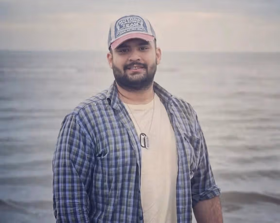 مقتل ممثل إيراني برصاص عناصر أمنية في شارع بيروزي بطهران