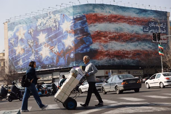 همزمان با تهدید ترامپ به حمله، تهران از پیشنهادهای تازه برای مذاکره میگوید