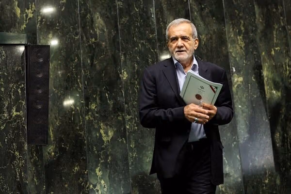 Iran government moves to revise budget after parliamentary rejection